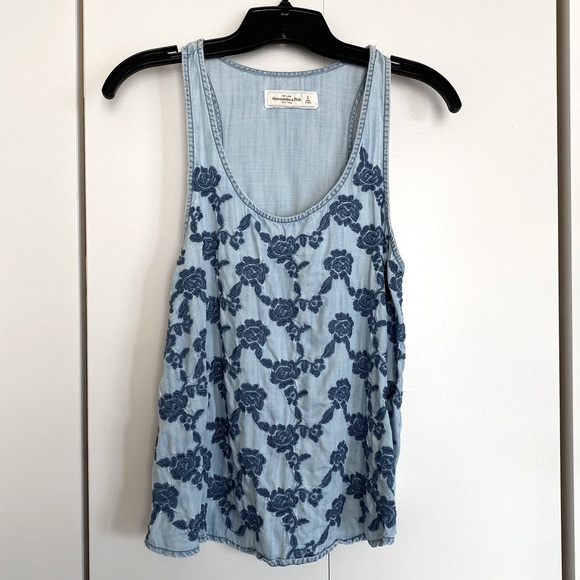Abercrombie & Fitch Tops - Abercrombie Embroidered Tank